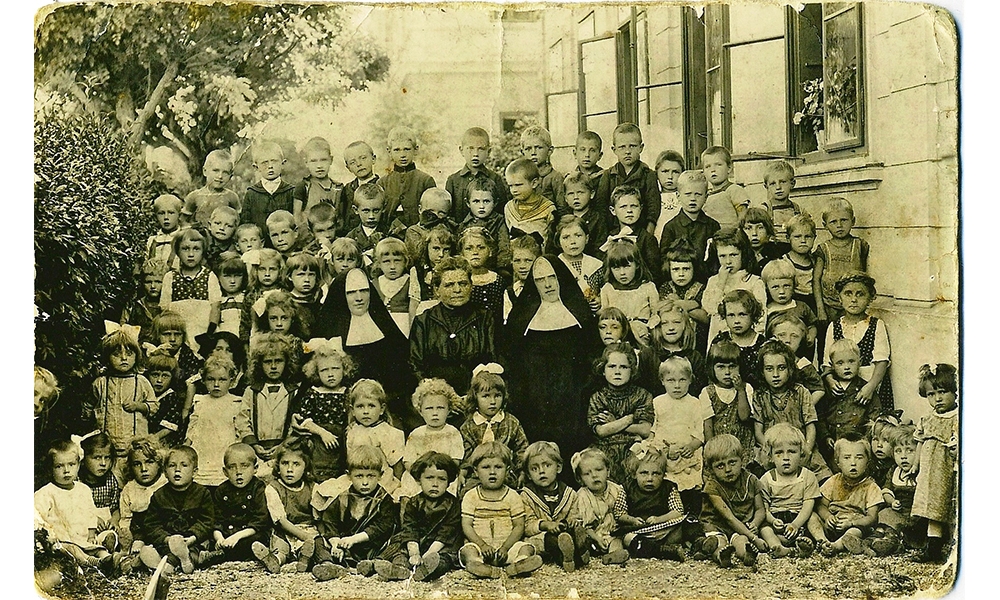 1923 Kinderheim in der Linzerstraße. Von Marienschwestern betreut. - 