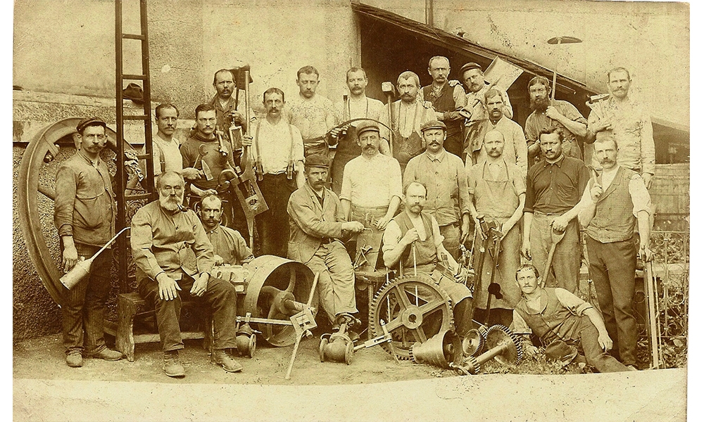 Arbeiter der Zeugdruckerei Gebrüder Enderlin A G in der Bahnhofstraße um 1910