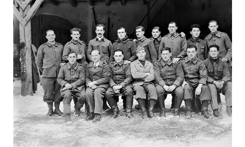 1941 - 42  Französische Kriegsgefangene arbeiteten während des 2. Weltkrieges im Steinhumergut. Foto Haider